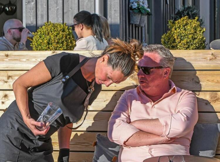 Hasse Pa Sjoekanten Hotell & Restaurang Jönköping 외부 사진
